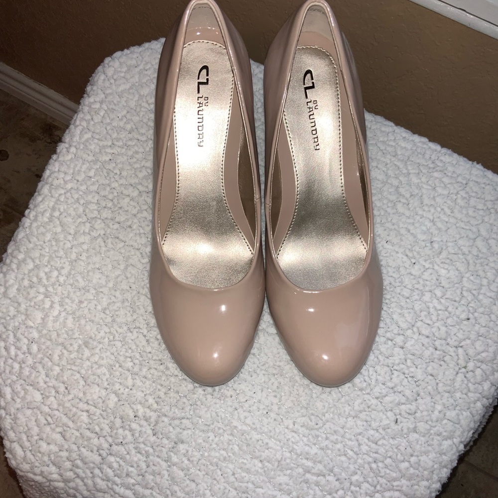 CL by Laundry Patent Round-Toe Pumps